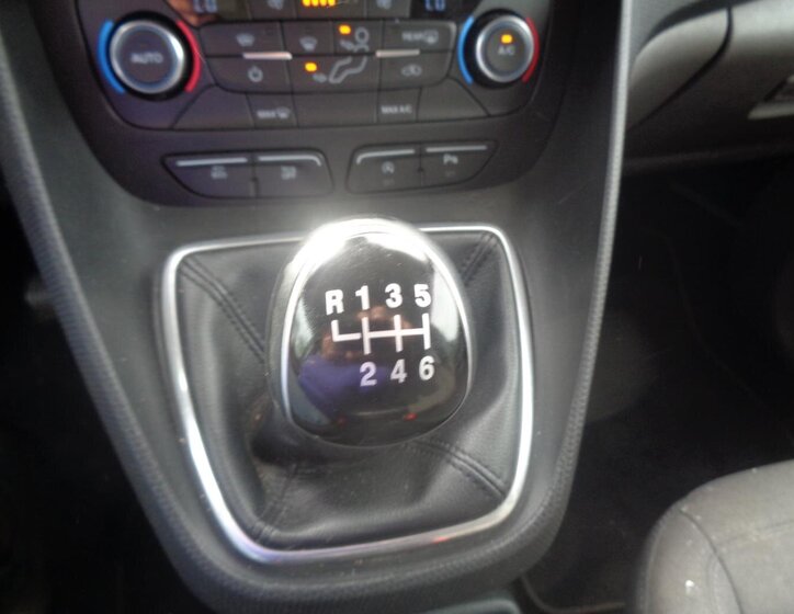 Ford Transit Connect Pick-up 1,5 l 88 kw