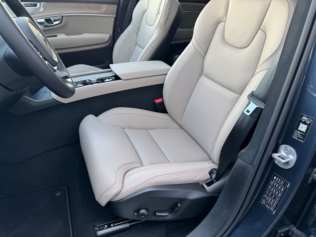 Volvo XC90 SUV / Terénní 2,0 l 184 kw