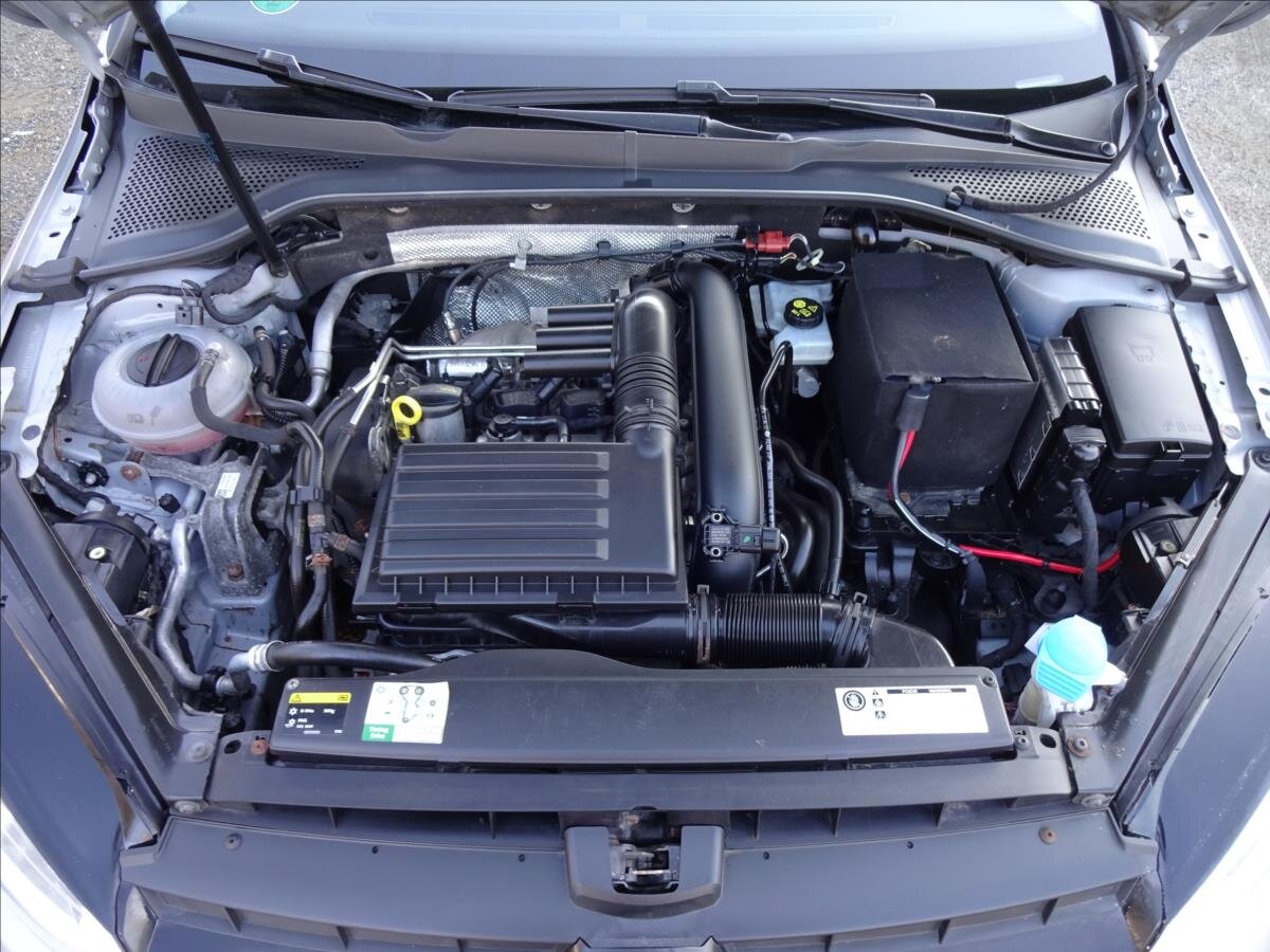 Volkswagen Golf Kombi 1,2 l 77 kw