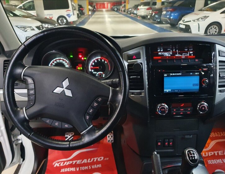 Mitsubishi Pajero Ostatní 3,2 l 147 kw