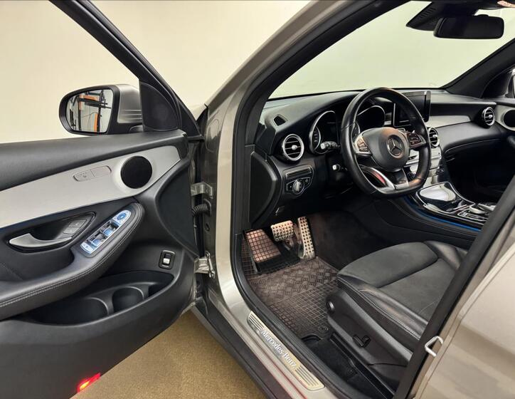 Mercedes-Benz GLC 28