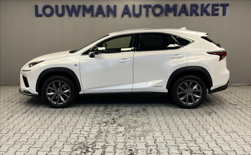 Lexus NX 300h SUV 2,5 l 145 kw