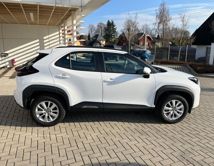 Toyota Yaris Cross SUV / Terénní 1,5 l 68 kw