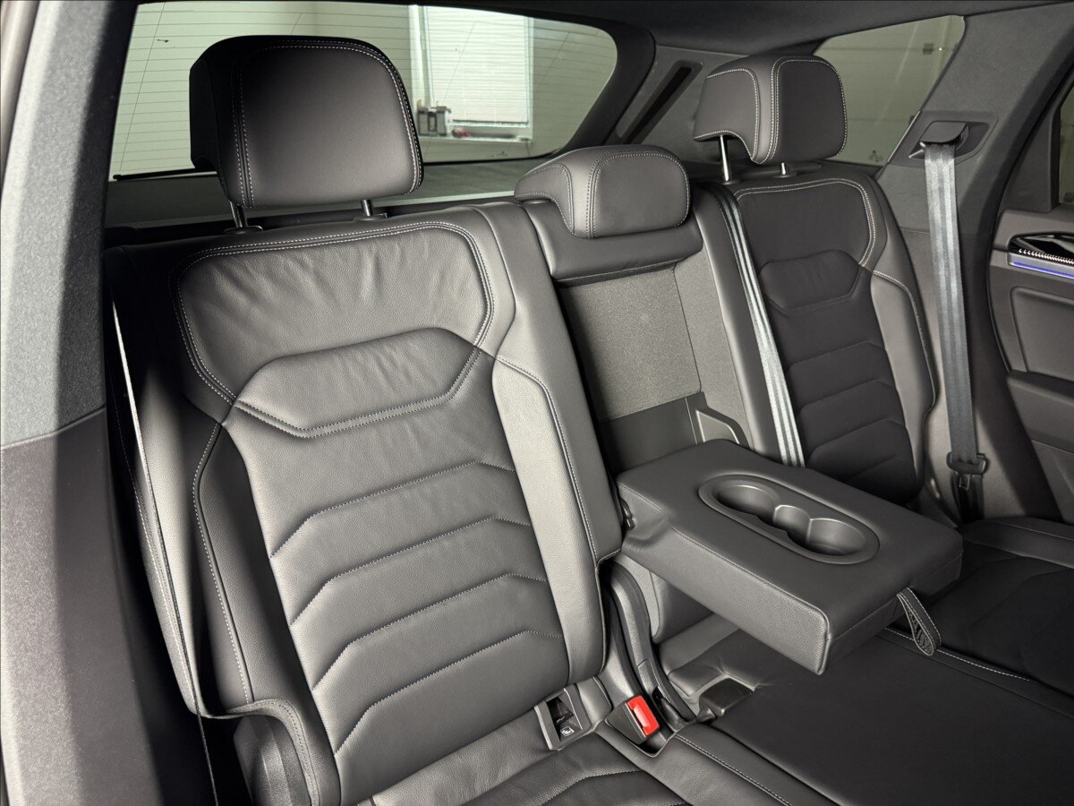 Volkswagen Touareg SUV / Terénní 3,0 l 170 kw