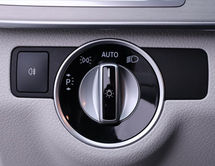 Mercedes-Benz Třídy E Sedan / Limuzína 3,5 l 245 kw