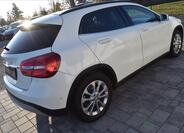 Mercedes-Benz GLA 5