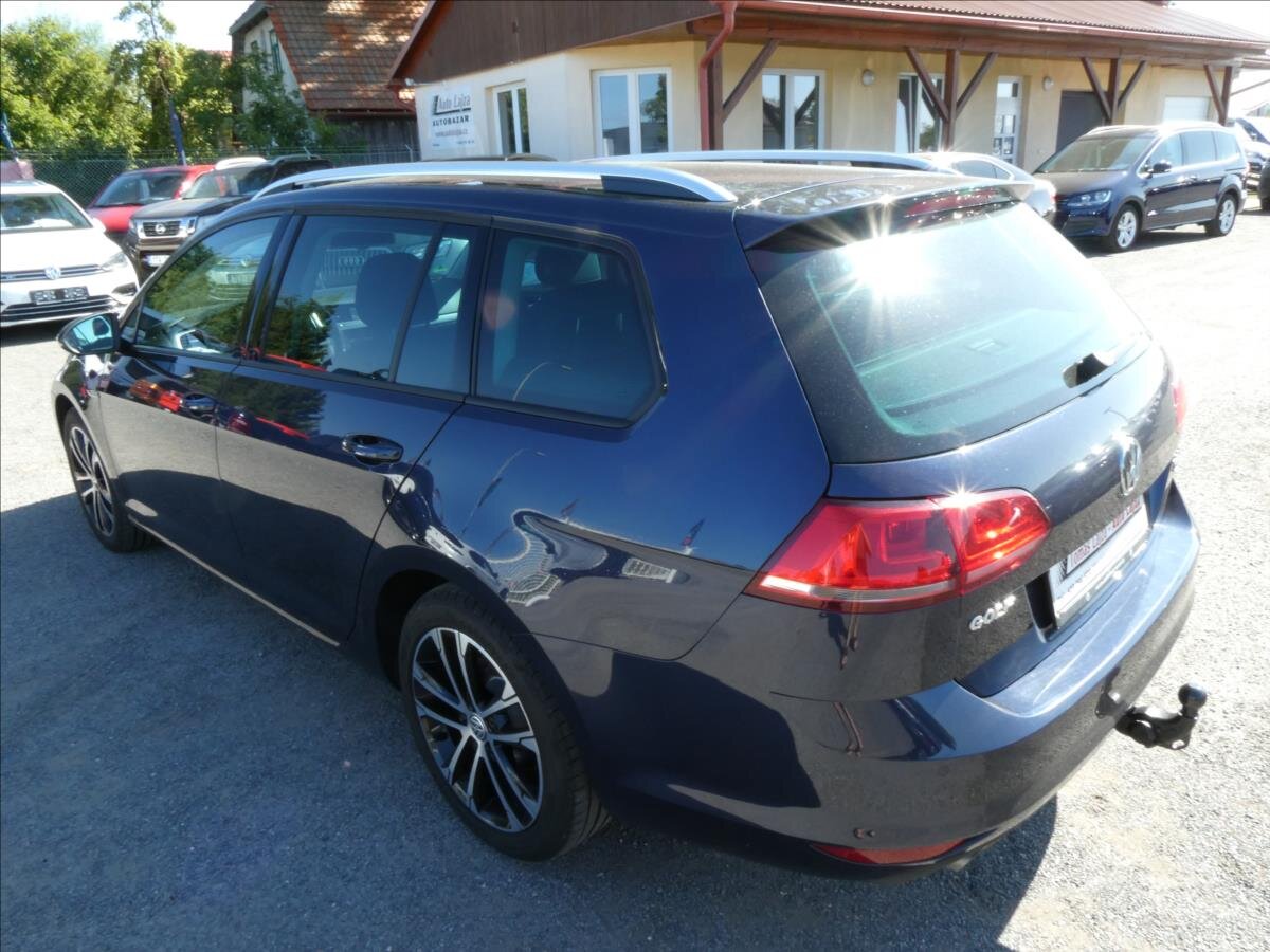 Volkswagen Golf Kombi 2,0 l 110 kw