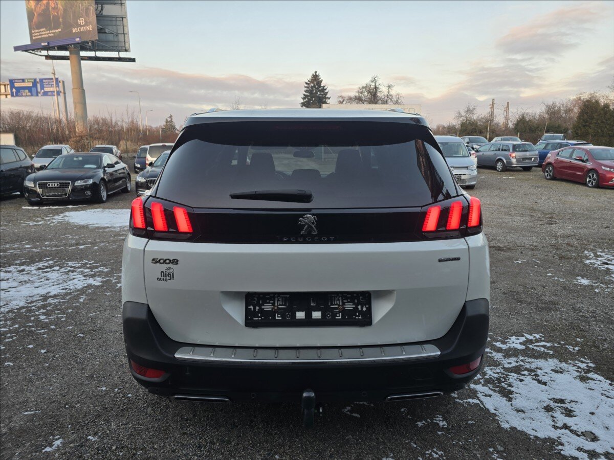 Peugeot 5008 SUV / Terénní 1,6 l 88 kw