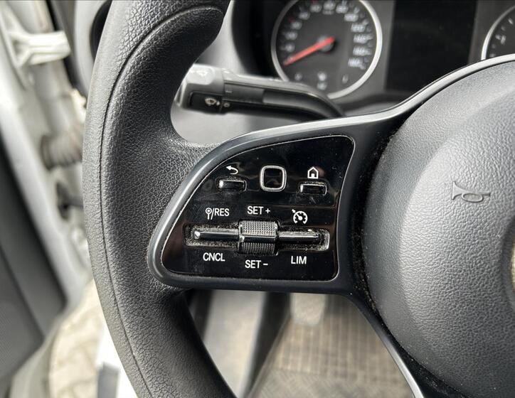 Mercedes-Benz Sprinter 13