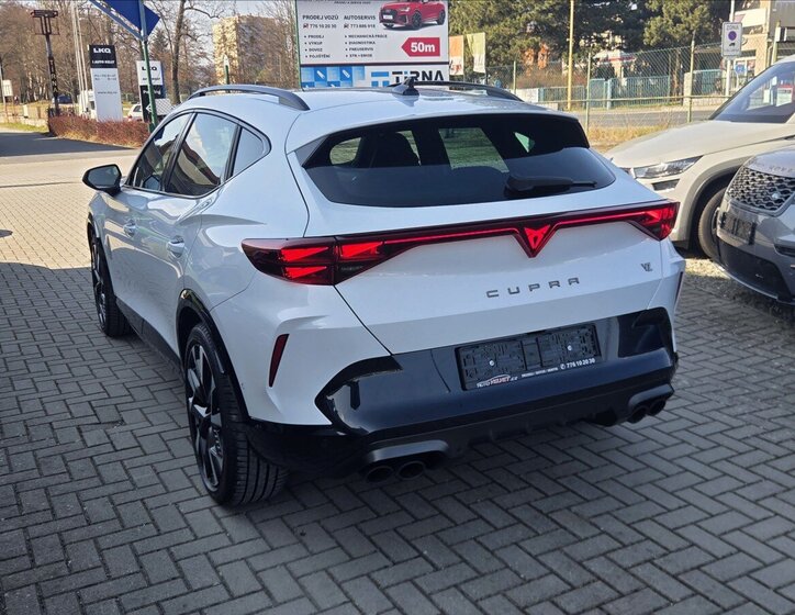 Cupra Formentor SUV / Terénní 2,0 l 245 kw