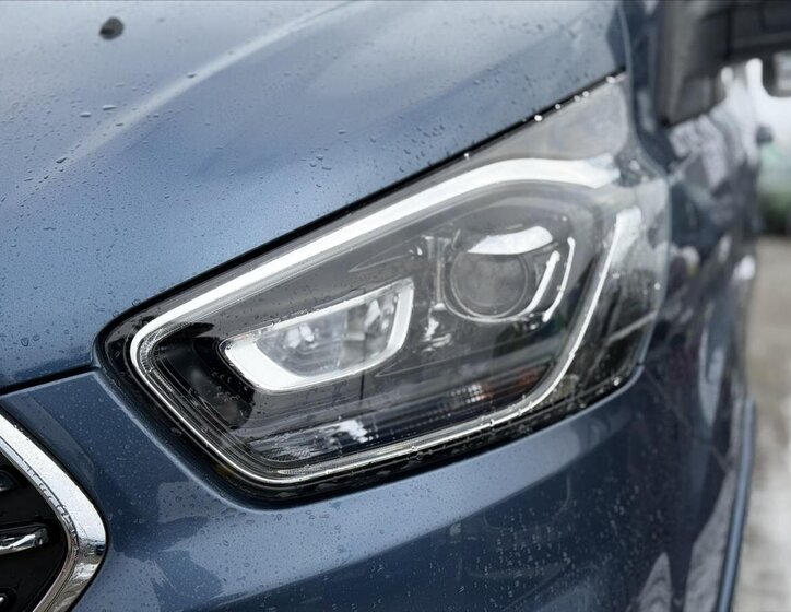 Ford Tourneo Custom 9