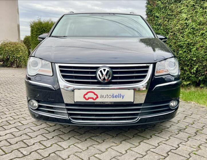 Volkswagen Touran 8