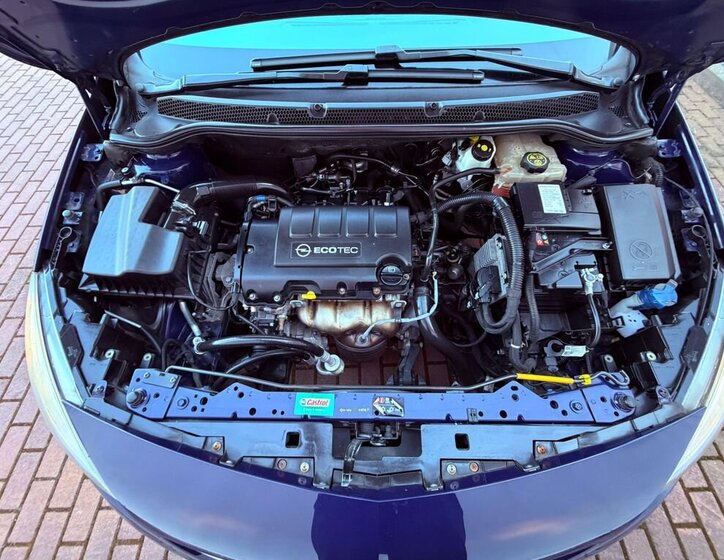 Opel Astra Hatchback 1,4 l 74 kw