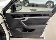 Volkswagen Touareg SUV / Terénní 4,0 l 310 kw