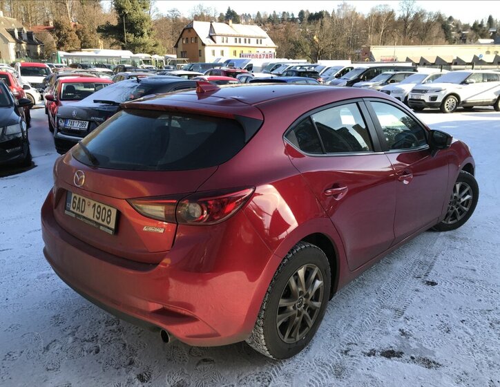 Mazda 3 4