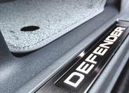 Land Rover Defender 39