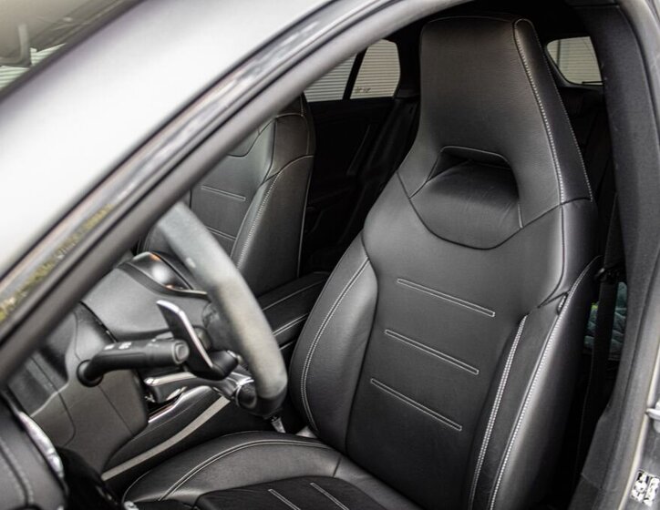 Mercedes-Benz CLA Kombi 2,0 l 321 kw
