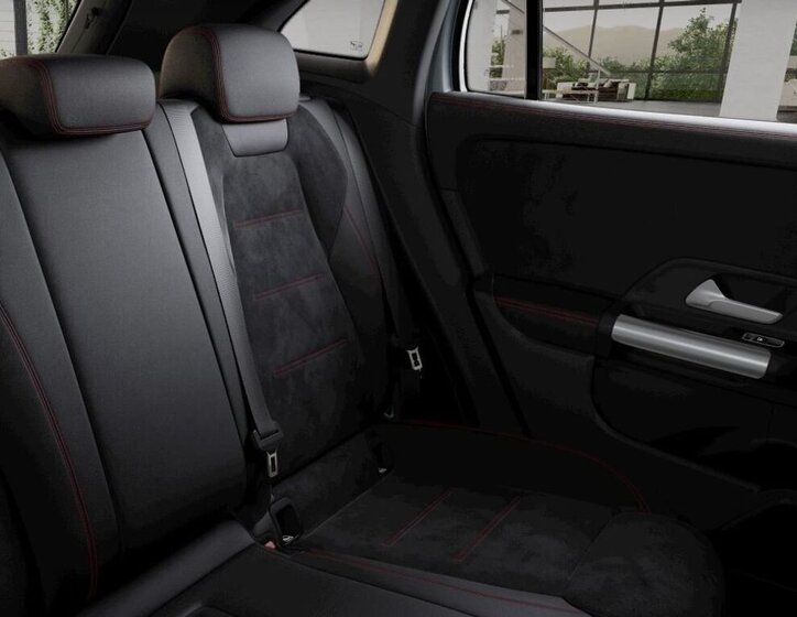 Mercedes-Benz GLA SUV / Terénní 1,3 l 110 kw