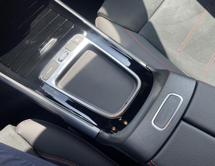 Mercedes-Benz EQB 12