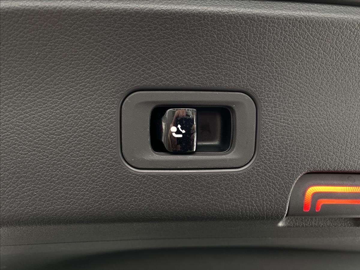 Mercedes-Benz GLC SUV 2,0 l 145 kw