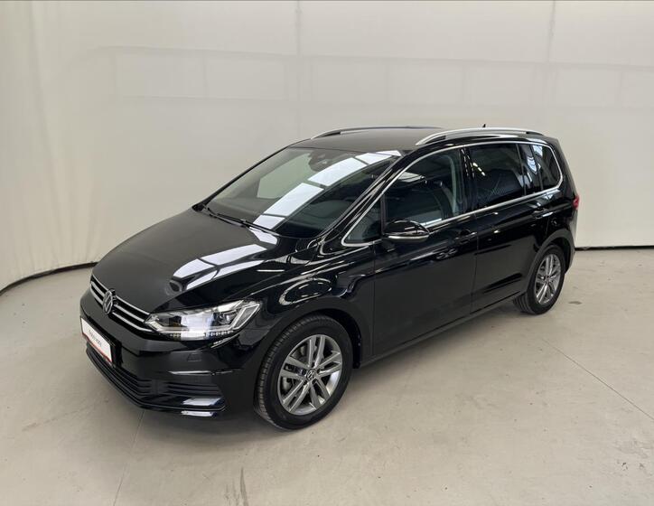 Volkswagen Touran 1