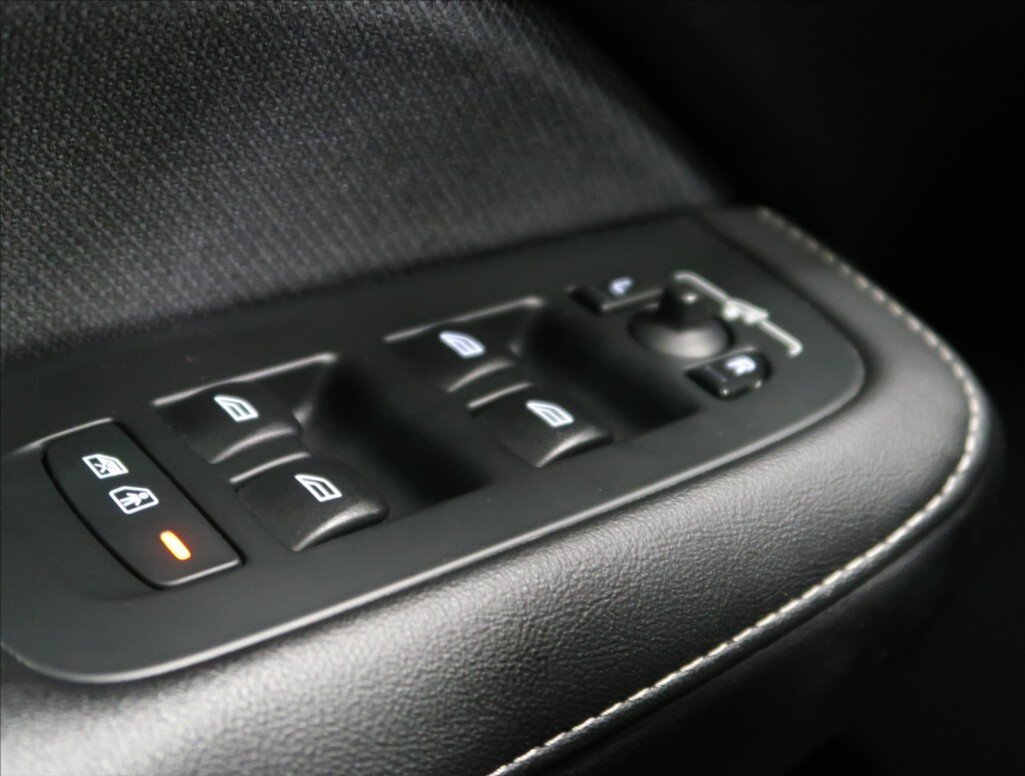 Volvo V60 Kombi 2,0 l 140 kw