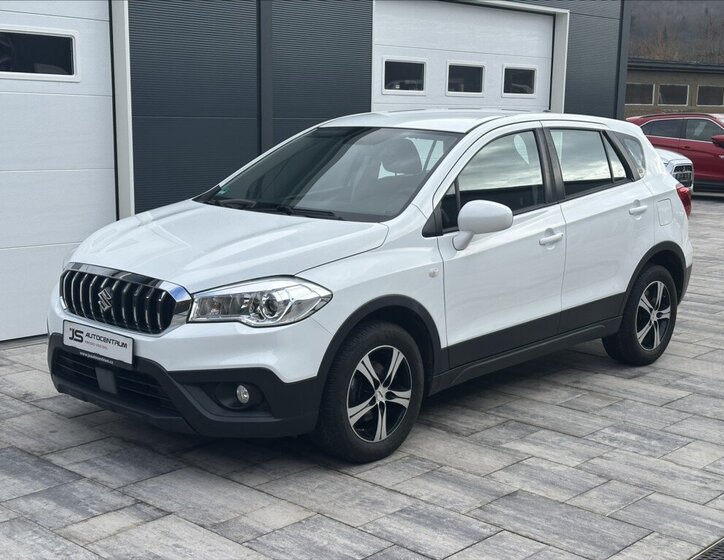 Suzuki S-Cross Hatchback 998,0 82 kw