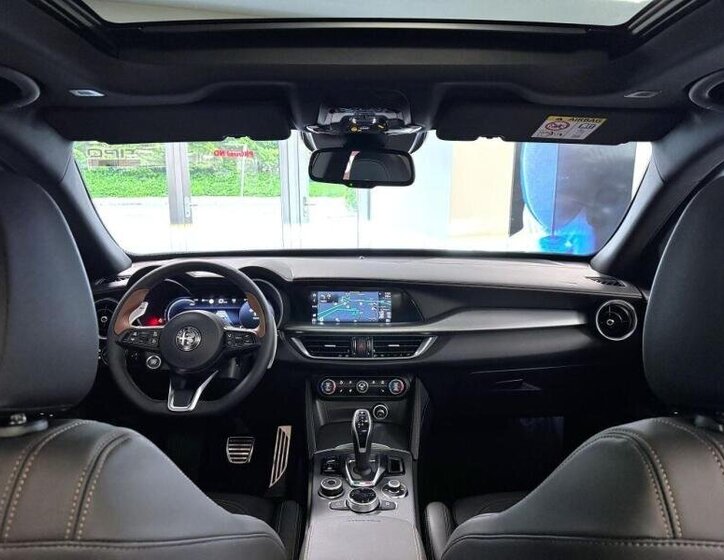 Alfa Romeo Stelvio SUV / Terénní 2,0 l 206 kw