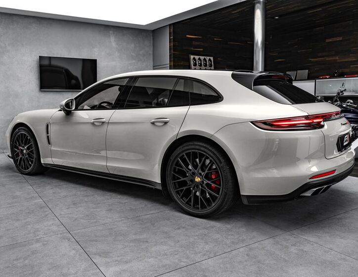 Porsche Panamera 7