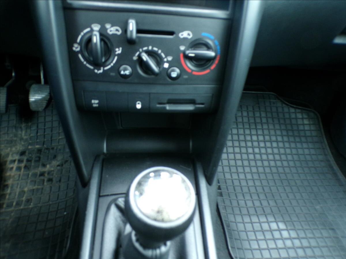 Peugeot 207 Hatchback 1,4 l 70 kw