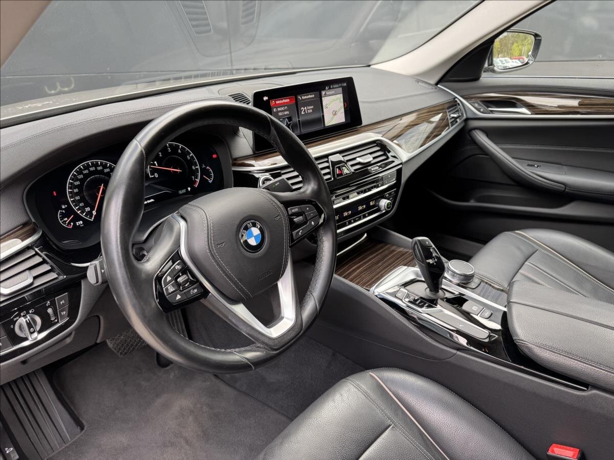 BMW Řada 5 Sedan / Limuzína 2,0 l 185 kw