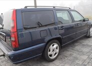 Volvo V70 Kombi 2,5 l 103 kw