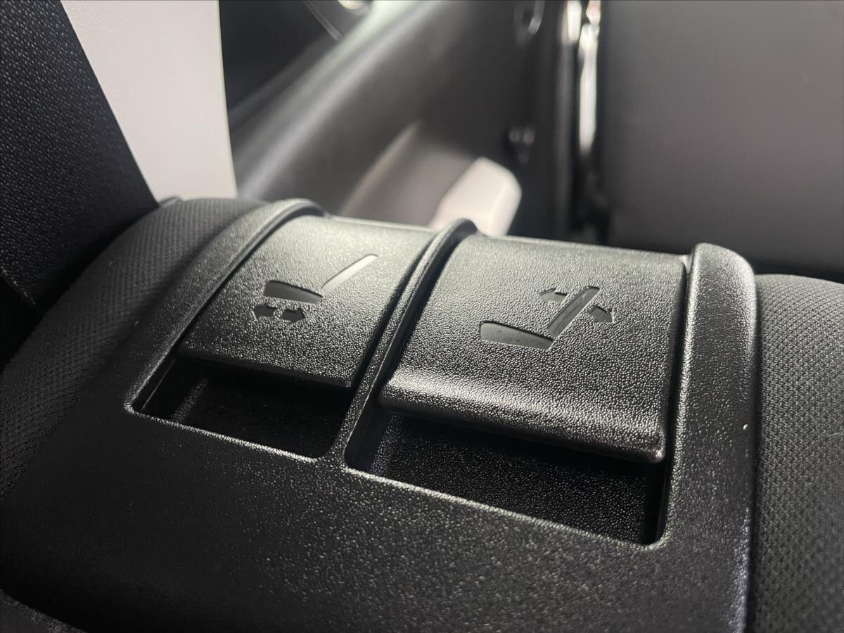 Suzuki Ignis Hatchback 1,2 l 66 kw