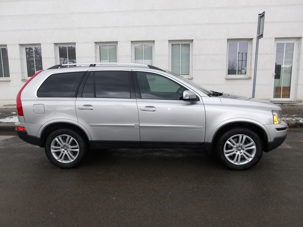 Volvo XC90 SUV 2,4 l 136 kw