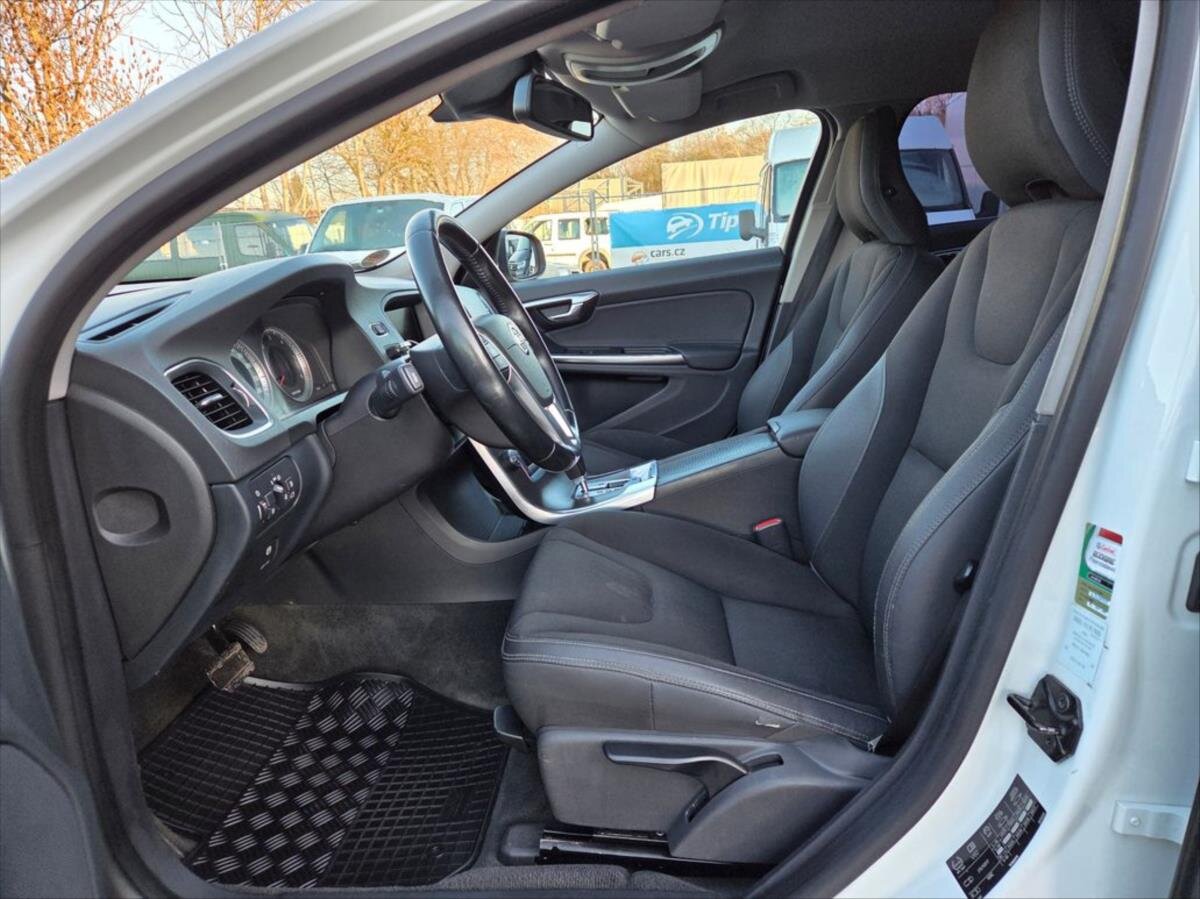 Volvo V60 Kombi 2,0 l 120 kw