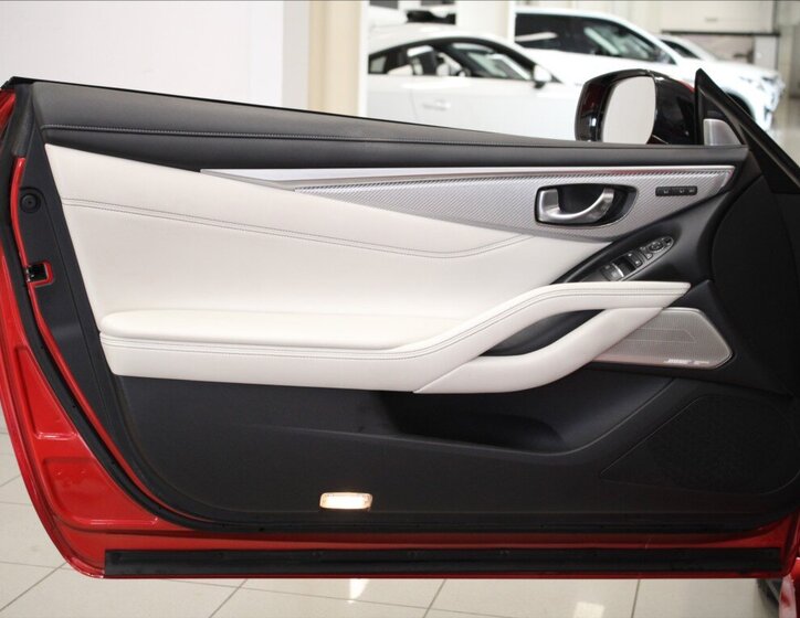 Infiniti Q60 Kupé 3,0 l 298 kw