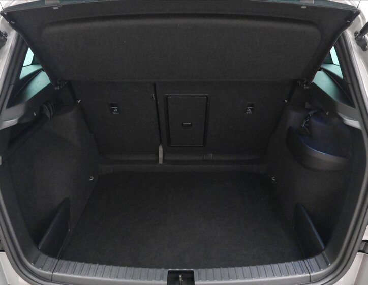 Škoda Karoq SUV / Terénní 1,5 l 110 kw