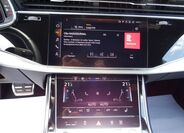 Audi Q8 8