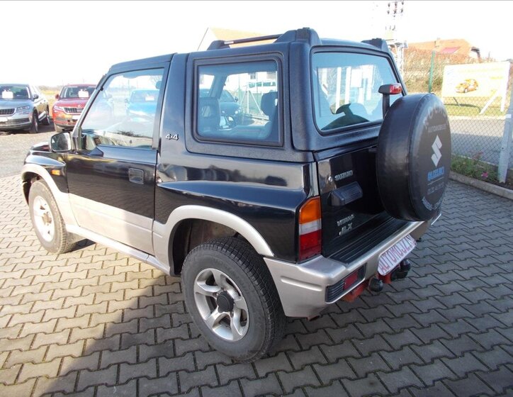 Suzuki Vitara 11