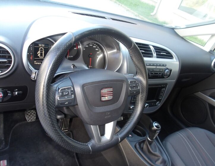 Seat Leon Hatchback 1,4 l 92 kw