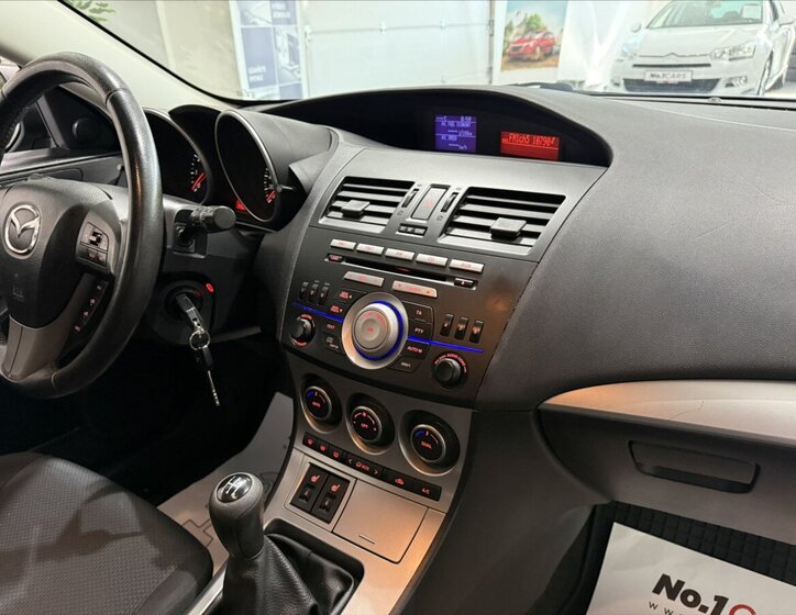 Mazda 3 Hatchback 1,6 l 77 kw