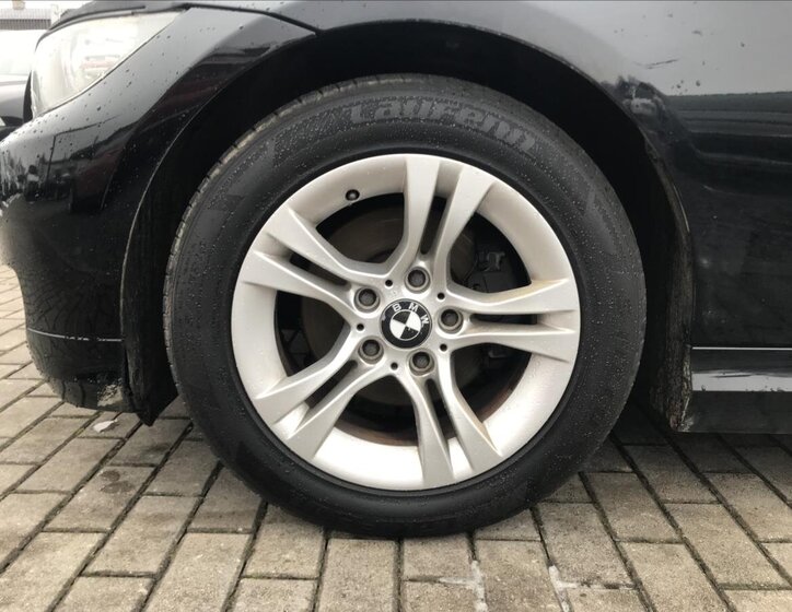 BMW Řada 3 Kombi 2,0 l 105 kw