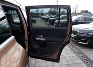 Mercedes-Benz GLB SUV / Terénní 2,0 l 225 kw