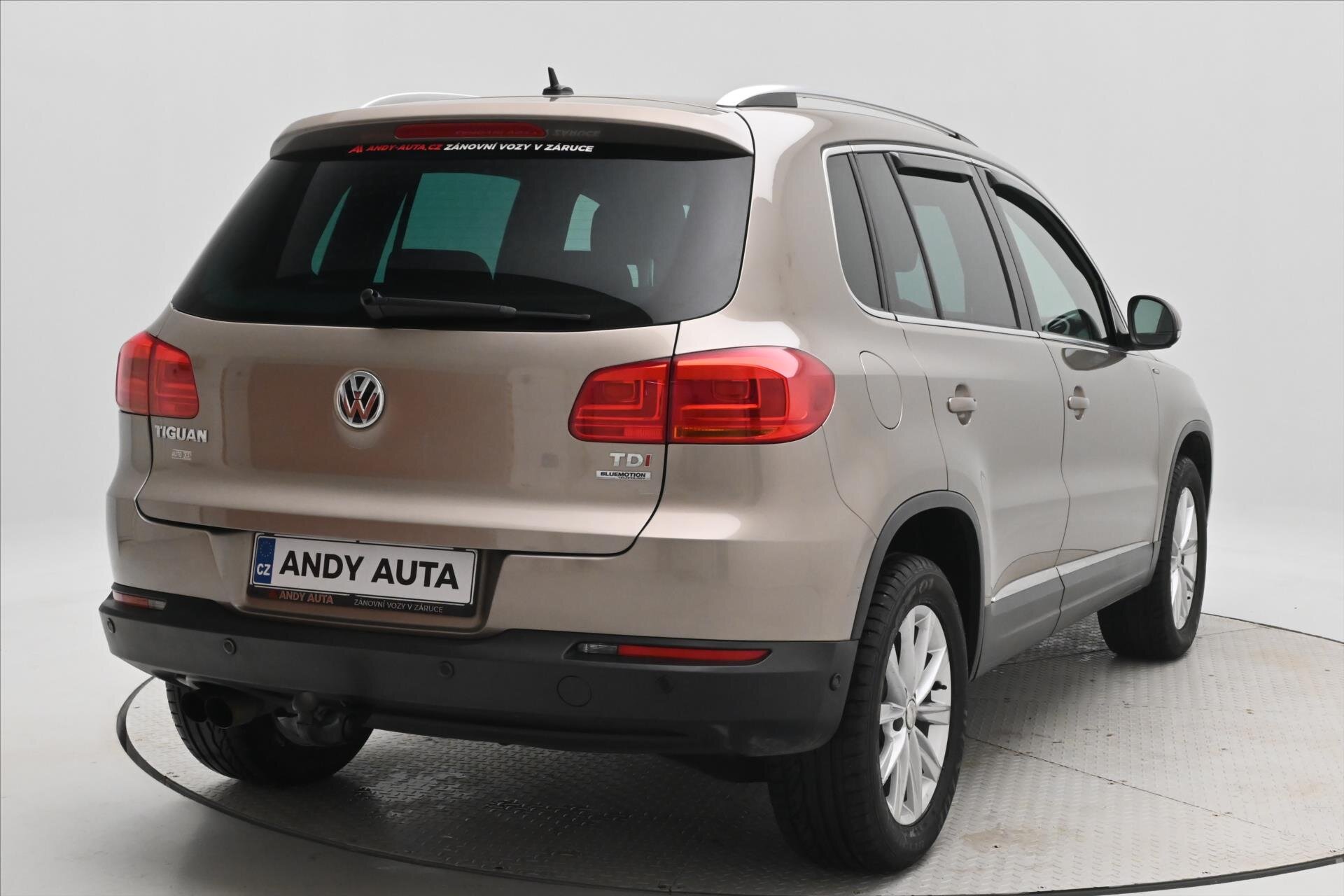 Volkswagen Tiguan SUV 2,0 l 81 kw