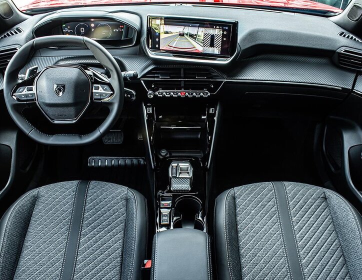 Peugeot 2008 SUV 1,2 l 100 kw