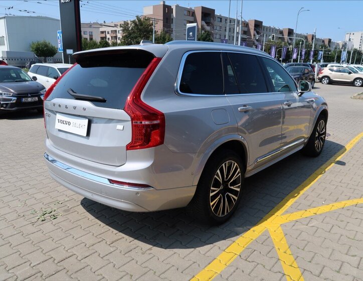 Volvo XC90 4