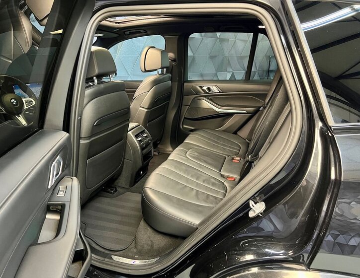 BMW X5 SUV / Terénní 4,4 l 457 kw