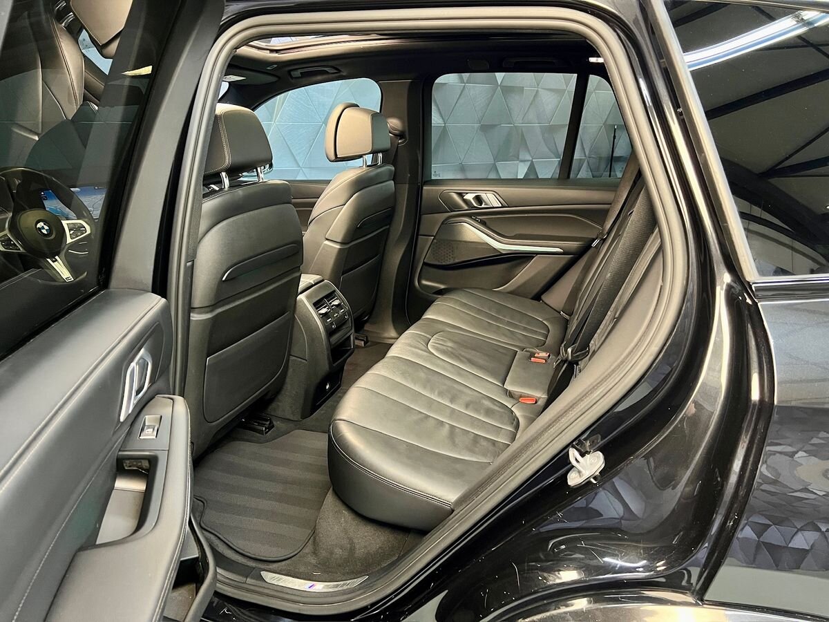 BMW X5 SUV / Terénní 4,4 l 457 kw