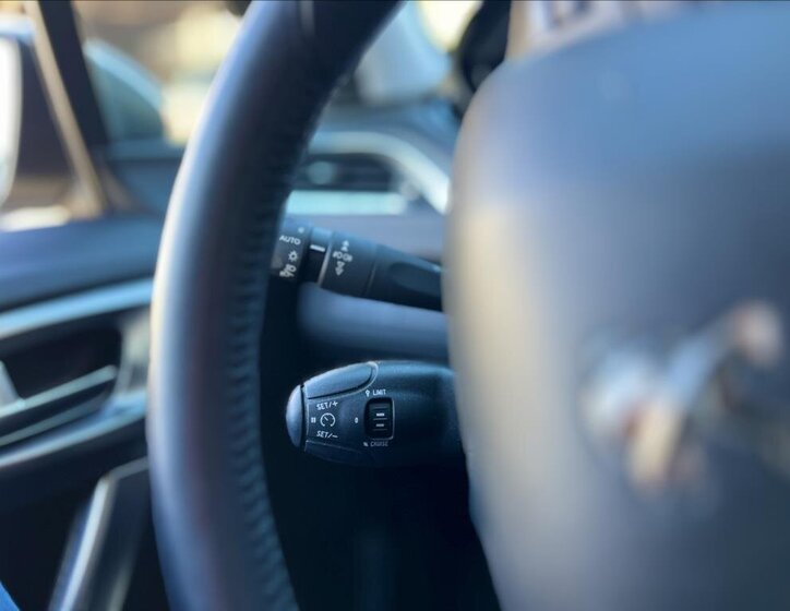 Peugeot 2008 SUV / Terénní 1,2 l 81 kw