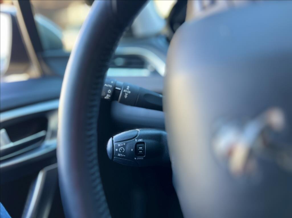 Peugeot 2008 SUV / Terénní 1,2 l 81 kw